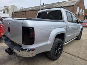 2016 Volkswagen Amarok 2.0 Bitdi Bluemotion Tech Highline Auto 4motion Euro 5 (s/s) 4dr in Silver — image 4