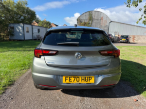 2020 Vauxhall Astra 1.5 Turbo D Business Edition Nav Euro 6 (s/s) 5dr in Grey — image 3