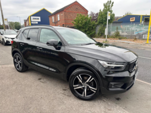 2020 Volvo Xc40 1.5 T3 R-Design Euro 6 (s/s) 5dr in Black — image 5