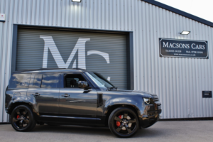2025 Land Rover Defender 110 5.0 P425 V8 X in Grey — image 5