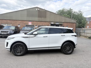 2019 Land Rover Range Rover Evoque 2.0 D150 in White — image 5
