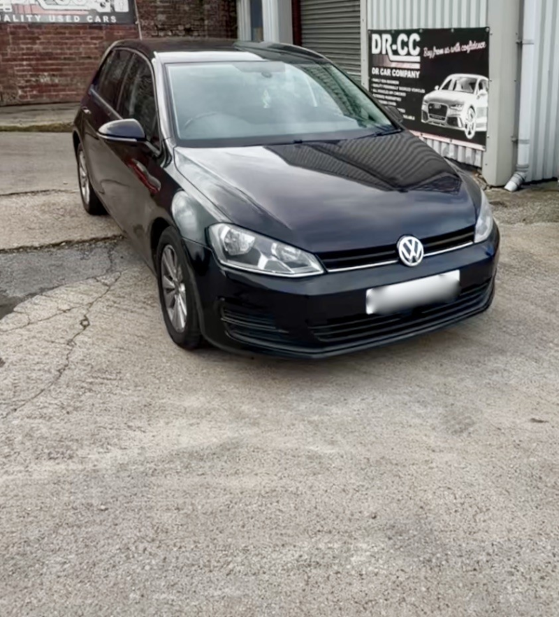 2014 Volkswagen Golf 1.6 Tdi Bluemotion Tech Se in Black — image 1