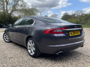 2009 Jaguar Xf 2.7 D V6 Luxury in Grey — image 4