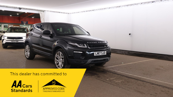 2017 Land Rover Range Rover Evoque Td4 Se Tech in Black — image 1