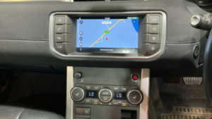 2017 Land Rover Range Rover Evoque Td4 Se Tech in Black — image 2