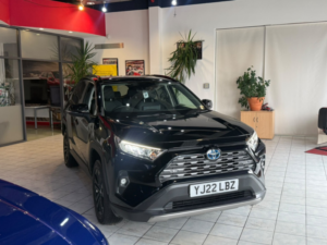 2022 Toyota Rav4 2.5 Vvt-H Design in Black — image 4