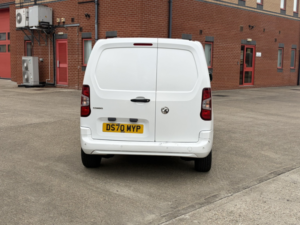 2020 Vauxhall Combo 1.6 Turbo D 2300 Sportive in White — image 3