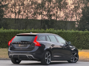 2015 Volvo V60 2.0 D4 R-Design Nav Auto Euro 6 (s/s) 5dr in Grey — image 3