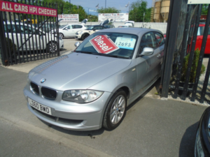 2010 BMW 1 Series 2.0 116d Es Hatchback 3dr Diesel Manual Euro 5 (s/s) (116 Ps) in Silver — image 3