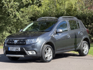 2017 Dacia Sandero Stepway 0.9 Stepway Laureate Tce 90 in Grey — image 3