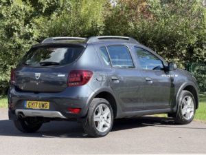 2017 Dacia Sandero Stepway 0.9 Stepway Laureate Tce 90 in Grey — image 4