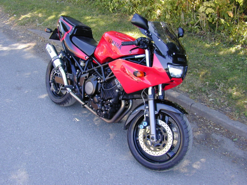 1999 Yamaha Trx850 Ref 8816 - Yamaha Trx 850 (uk Bike) in Red — image 1