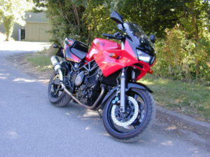 1999 Yamaha Trx850 Ref 8816 - Yamaha Trx 850 (uk Bike) in Red — image 2