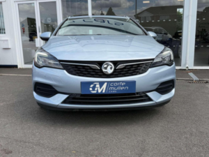2020 Vauxhall Astra 1.2 Turbo Sri Nav Sports Tourer Euro 6 (s/s) 5dr in Silver — image 2