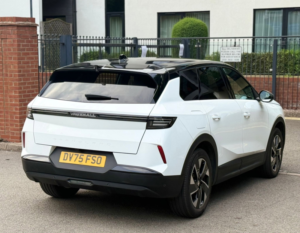 2025 Vauxhall Grandland 1.2 Ultimate SUV 5dr Petrol Hybrid E-Dct Euro 6 (s/s) (136 Ps) in White — image 5