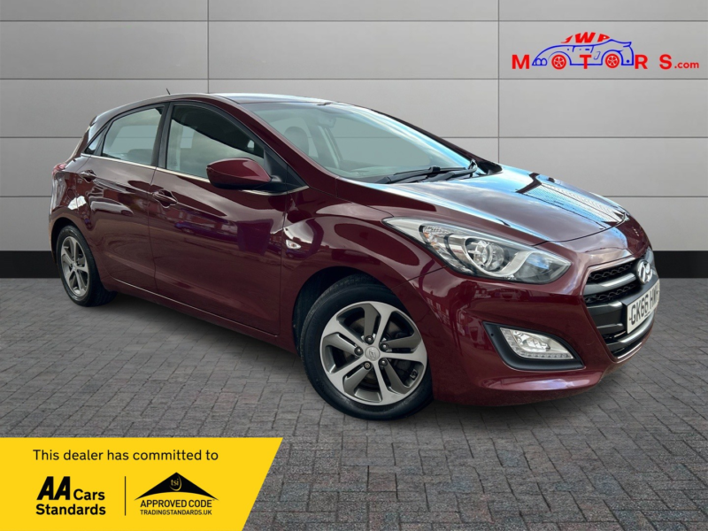 2016 Hyundai I30 1.6 I30 5dr Se 1.6 Crdi 110ps Dct Bd in Red — image 1