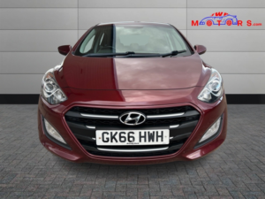 2016 Hyundai I30 1.6 I30 5dr Se 1.6 Crdi 110ps Dct Bd in Red — image 2