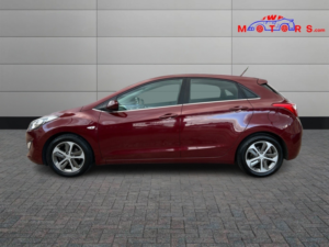 2016 Hyundai I30 1.6 I30 5dr Se 1.6 Crdi 110ps Dct Bd in Red — image 4