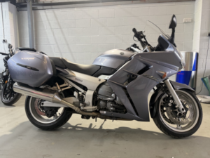2004 Yamaha Fjr1300 in Silver — image 2