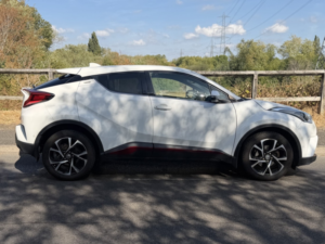 2019 Toyota C-Hr 1.2 Vvt-I Design in White — image 2