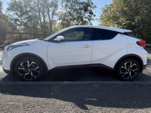 2019 Toyota C-Hr 1.2 Vvt-I Design in White — image 3