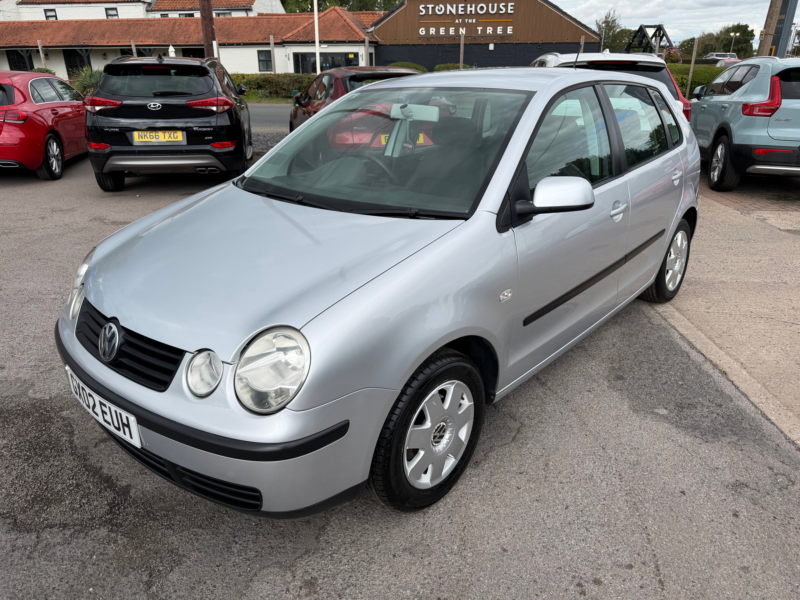 2002 Volkswagen Polo 1.2 S Hatchback 5dr Petrol Manual (144 G/km, 55 Bhp) in Silver — image 1