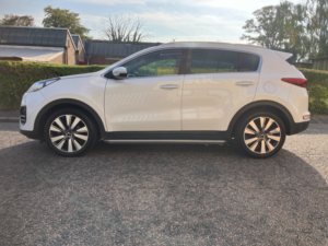 2017 Kia Sportage 1.7 Crdi 3 SUV 5dr Diesel Manual Euro 6 (s/s) (114 Bhp) in White — image 4