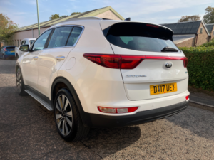 2017 Kia Sportage 1.7 Crdi 3 SUV 5dr Diesel Manual Euro 6 (s/s) (114 Bhp) in White — image 5
