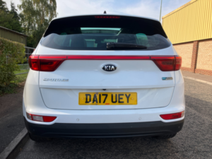 2017 Kia Sportage 1.7 Crdi 3 SUV 5dr Diesel Manual Euro 6 (s/s) (114 Bhp) in White — image 6