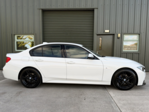 2015 BMW 3 Series 2.0 320i M Sport Saloon in White — image 3