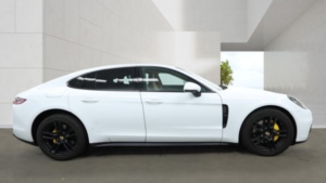 2019 Porsche Panamera 3.0 V6 4 Pdk in White — image 5