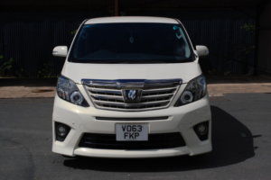 2013 Toyota Alphard 2.4 Gold Edition 7 Seats in Cream — image 2