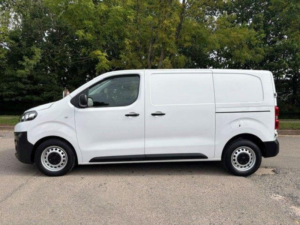 2023 Citroen Dispatch 1.5 Bluehdi 1000 Enterprise Edition M Fwd 2 Euro 6 (s/s) 6dr in White — image 4