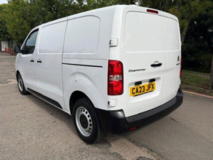 2023 Citroen Dispatch 1.5 Bluehdi 1000 Enterprise Edition M Fwd 2 Euro 6 (s/s) 6dr in White — image 5