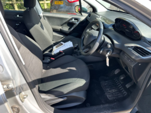 2012 Peugeot 208 1.2 Vti Access+ in Silver — image 5