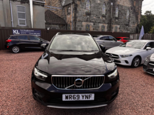 2020 Volvo Xc40 2.0 T4 Inscription Pro Auto Euro 6 (s/s) 5dr in Black — image 2