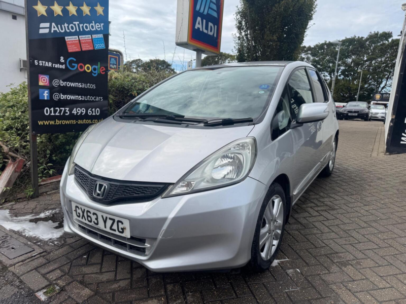 2013 Honda Jazz 1.4 I-Vtec Es Plus Euro 5 5dr in Silver — image 1