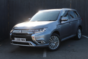 2018 Mitsubishi Outlander 2.4 H Twinmotor 13.8kwh 4h in Grey — image 3