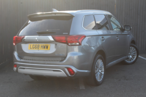 2018 Mitsubishi Outlander 2.4 H Twinmotor 13.8kwh 4h in Grey — image 6