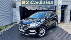 2017 Hyundai Santa Fe 2.2 Crdi Blue Drive Premium Auto 4WD Euro 6 (s/s) 5dr (7 Seat) in Black — image 4