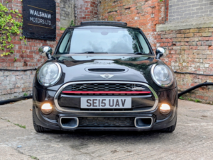 2015 MINI Hatch 2.0 5-Door Hatch Cooper S in Black — image 2