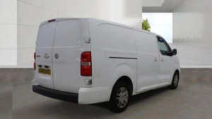 2019 Vauxhall Vivaro 1.5 Turbo D 2900 Sportive L2 H1 Euro 6 (s/s) 5dr in White — image 4
