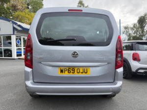 2020 Vauxhall Combo Life 1.2 Turbo Energy Euro 6 (s/s) 5dr (7 Seat) in Grey — image 4
