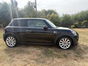2018 MINI Hatch 1.5 Cooper 3-Door Hatch in Black — image 5