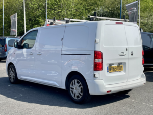 2019 Vauxhall Vivaro 1.5 Turbo D 2700 Sportive in White — image 4