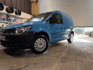 2010 Volkswagen Caddy 1.6 Tdi C20 DSG L1 H1 4dr in Blue — image 3