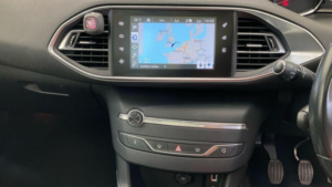 2015 Peugeot 308 1.2 E-Thp Puretech Feline Euro 6 (s/s) 5dr in Grey — image 4