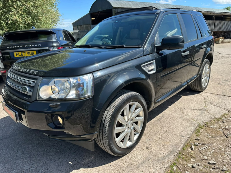 2010 Land Rover Freelander 2 2.2 Sd4 Hse in Black — image 1