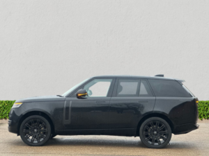 2022 Land Rover Range Rover 3.0 D350 Mhev Hse SUV 5dr Diesel Auto 4WD Euro 6 (s/s) (350 Ps) in Black — image 4