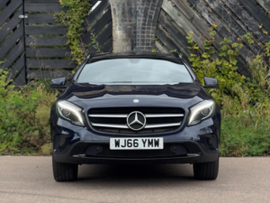 2016 Mercedes-Benz Gla 2.1 Gla220d Sport (premium Plus) 7g-Dct 4matic Euro 6 (s/s) 5dr in Blue — image 4